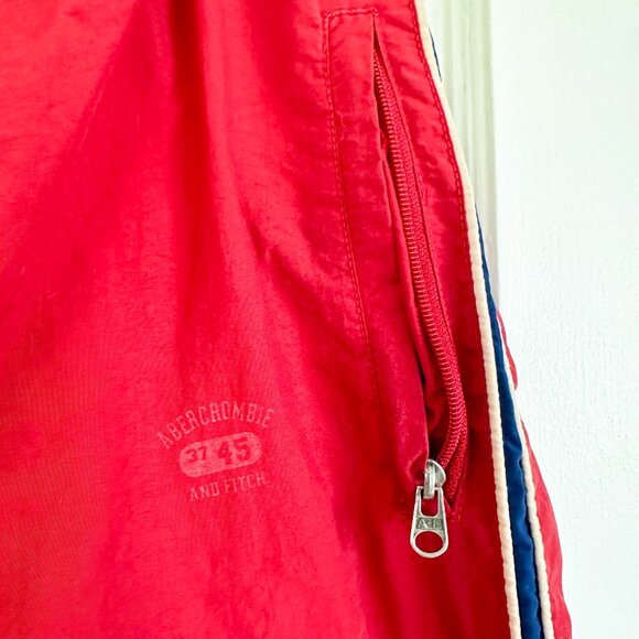 Abercrombie | Vintage Y2K Performance Windbreaker Track Pants in Red - Picture 4 of 5